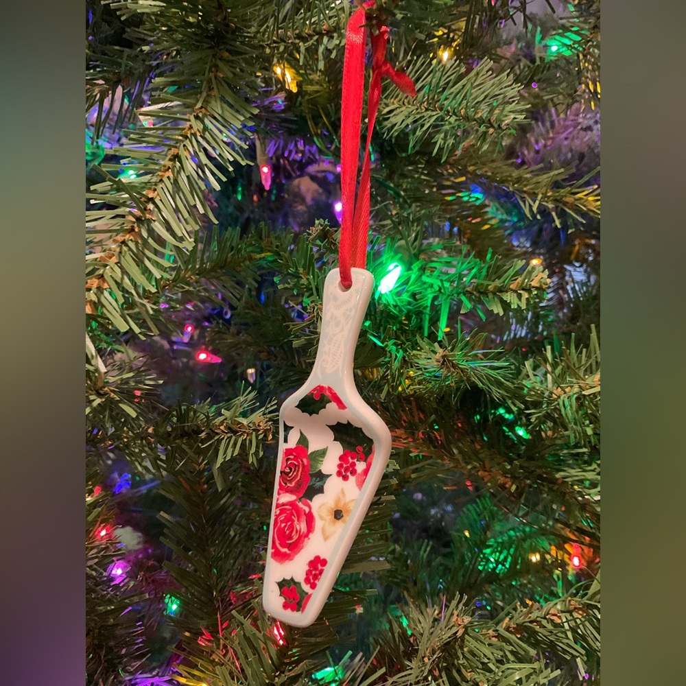 Pioneer Woman Christmas Pie Server Ornament